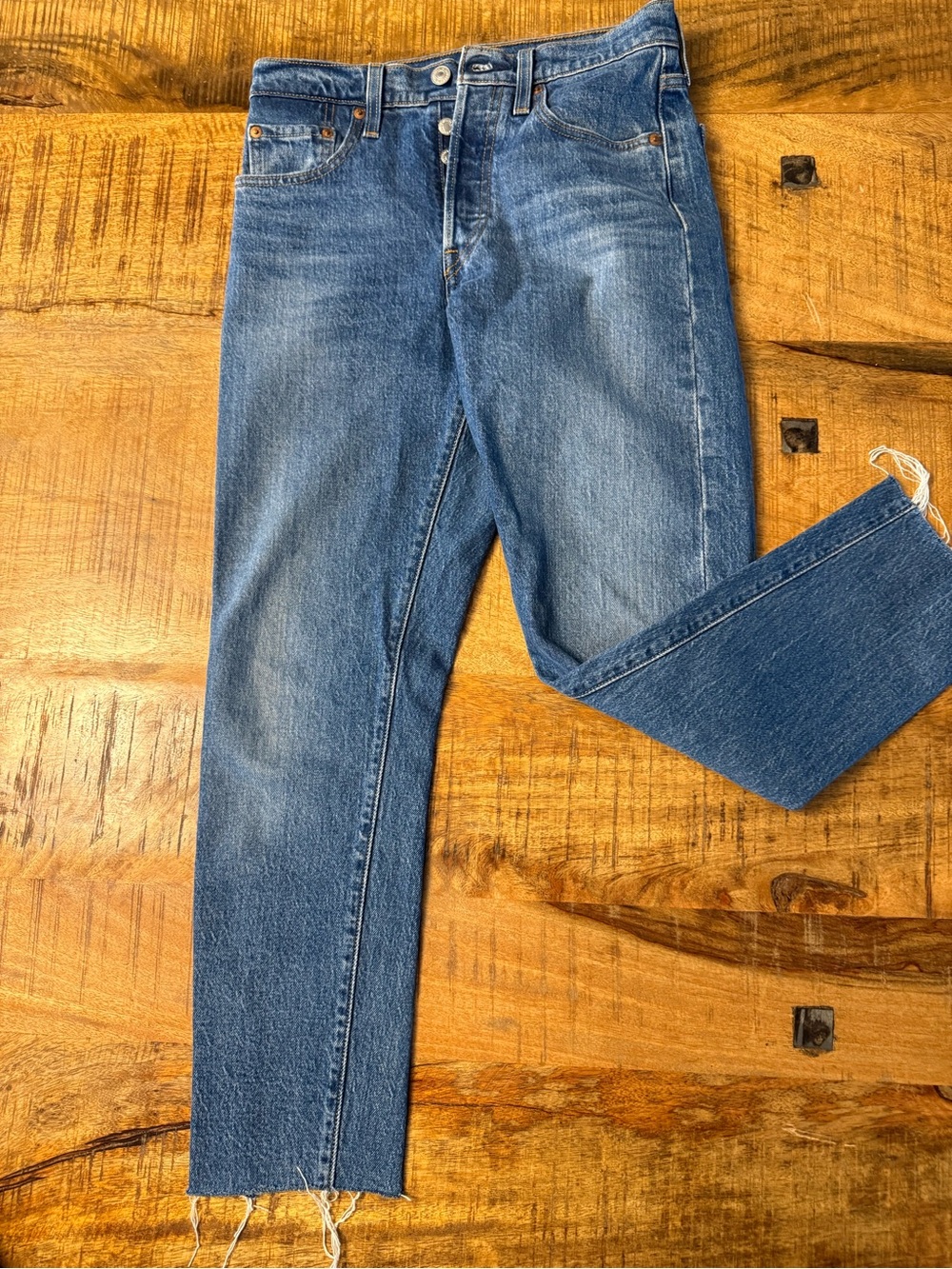 Levi’s 501 Skinny Jeans Medium Wash Raw Hem Size [W25]